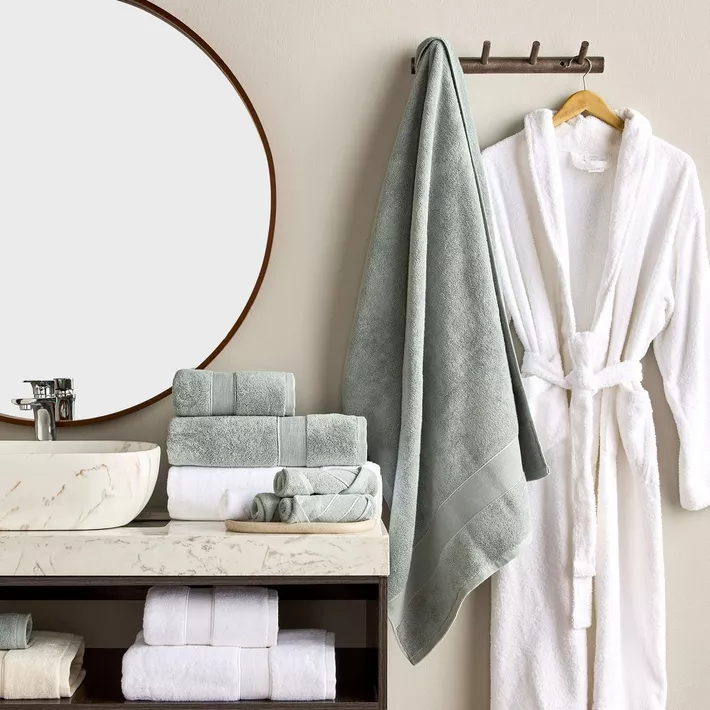 Towels / Bathroom