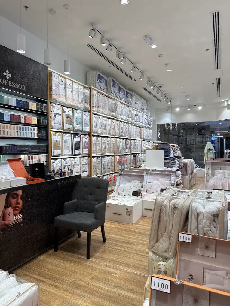 PROFESSOR-Dubai (Etihad Mall)